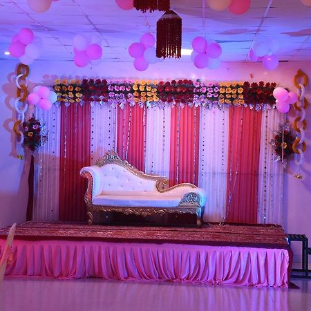 Red Carpet Hotels Noida Extérieur photo