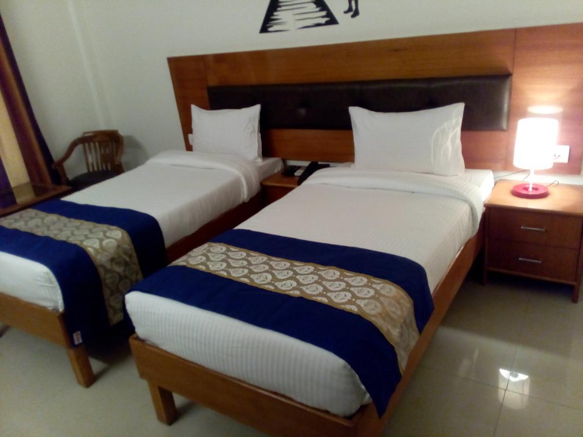 Red Carpet Hotels Noida Extérieur photo