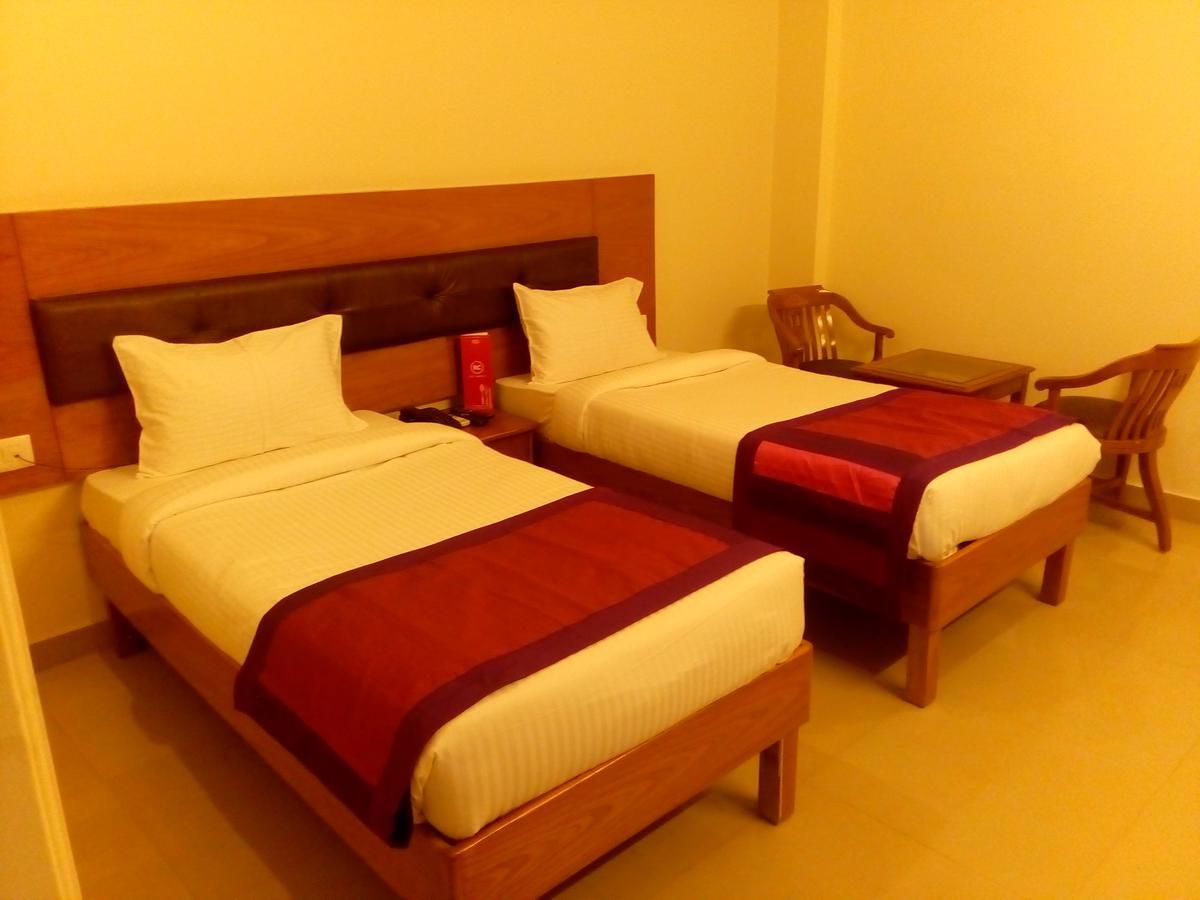 Red Carpet Hotels Noida Extérieur photo